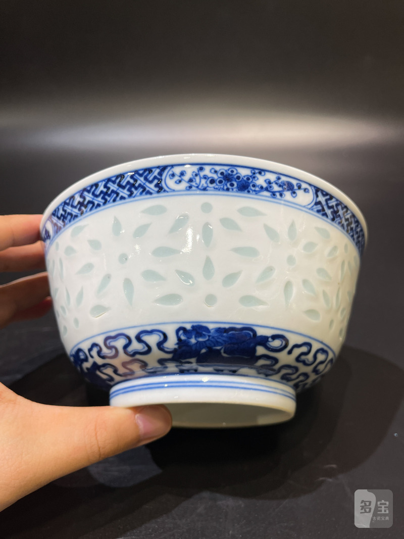 清光绪 青花云龙纹玲珑碗 - 图3